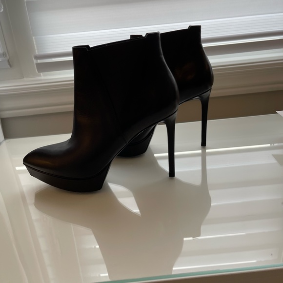 YVES SAINT LAURENT Black Leather Janis 105 Ankle Boots Size 37 - Picture 11 of 14